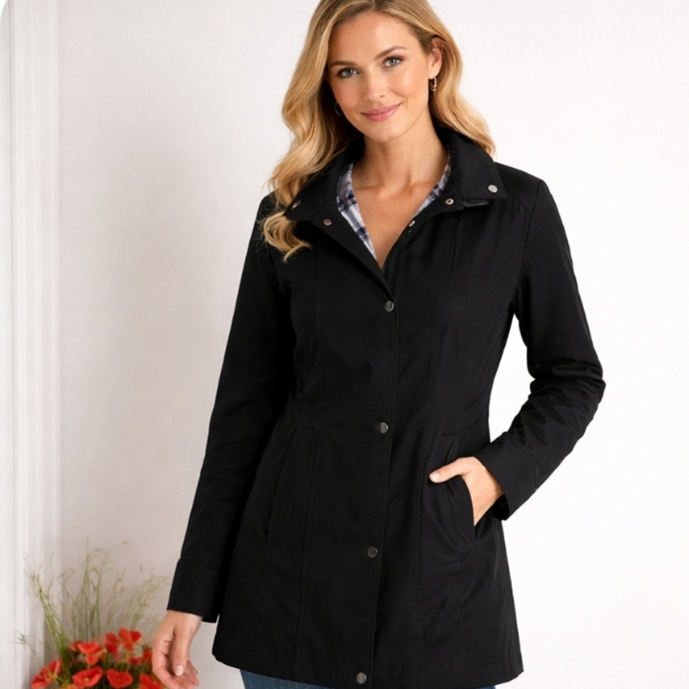 ⭐️Host Pick ⭐️ Liz Claiborne | Black Lightweight Buttton Hooded  Jacket